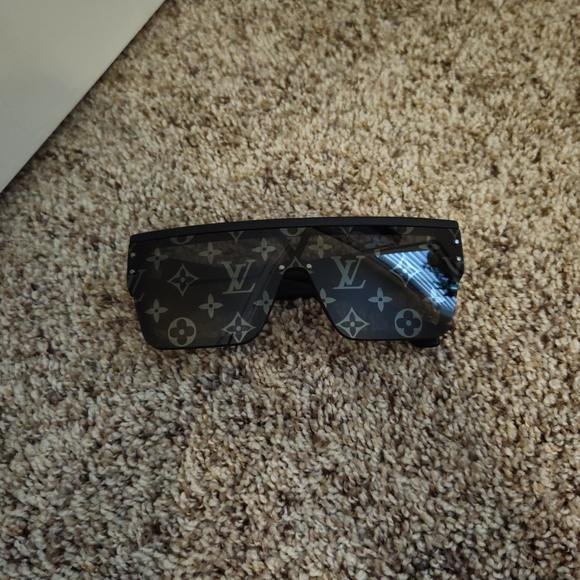 Louis Vuitton Waimea L Sunglasses - Picture 2 of 8